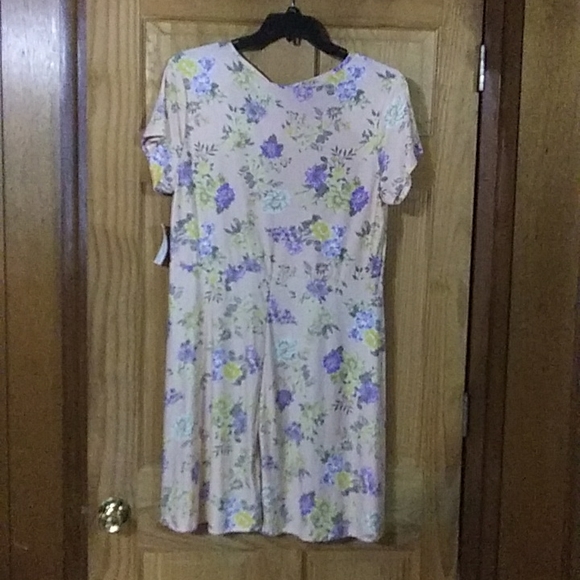 New BOBBIE BROOKS Dress - Picture 3 of 3